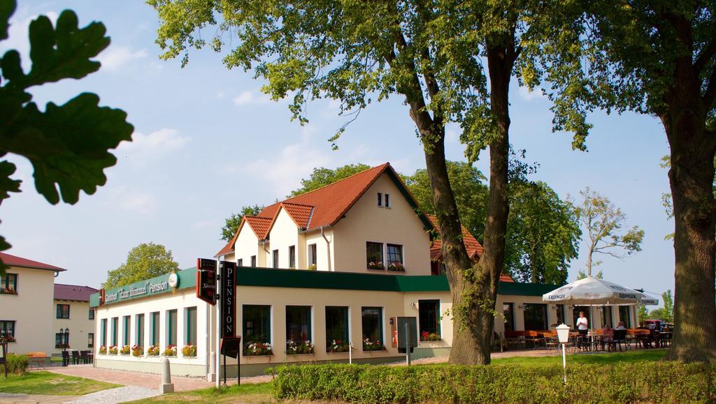 Gasthof & Pension Zum Himmel Rubenow エクステリア 写真